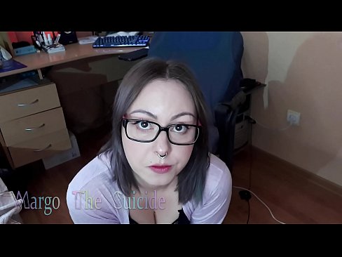 ❤️ Keçika seksî ya bi şûşeyan Dildo bi kûrahî li kamerayê dimije ️ Pornoya spehî li me ❌️